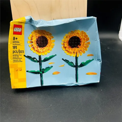 LEGO Botanicals: Sunflowers (40524) 191 Pieces- Damaged Box