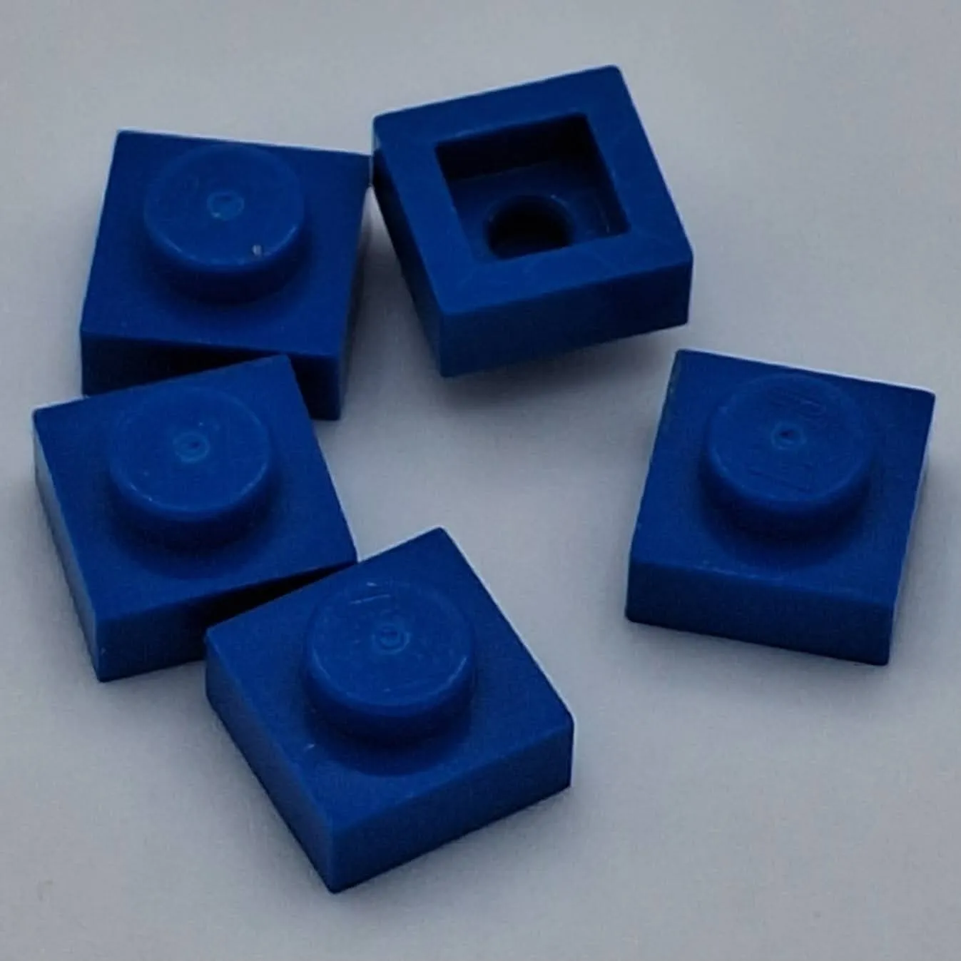 Lego - 5 Basic Blue 1 x 1 Stud Plates 3024