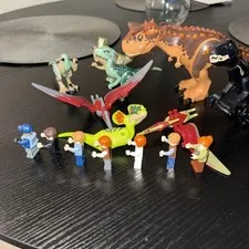 LEGO Jurassic World Bulk Lot Dinosaurs & Minifigures.