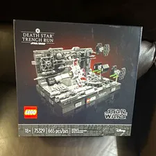 LEGO Star Wars Death Star Trench Run Diorama 75329 665pcs Ages 18+
