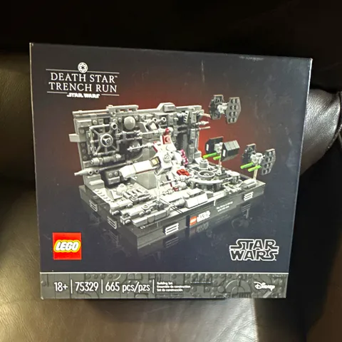 LEGO Star Wars Death Star Trench Run Diorama 75329 665pcs Ages 18+