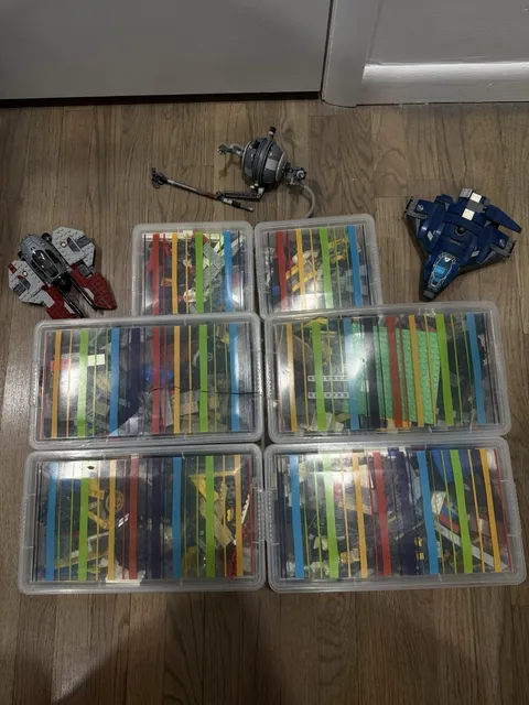 Legos Mixed Lot Over 15lb of Building Bricks with assortment of characters