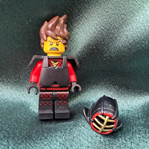 LEGO Ninjago Kai Kendo Minifigure  w/ Brown Hair, Armor and Helmet 71019
