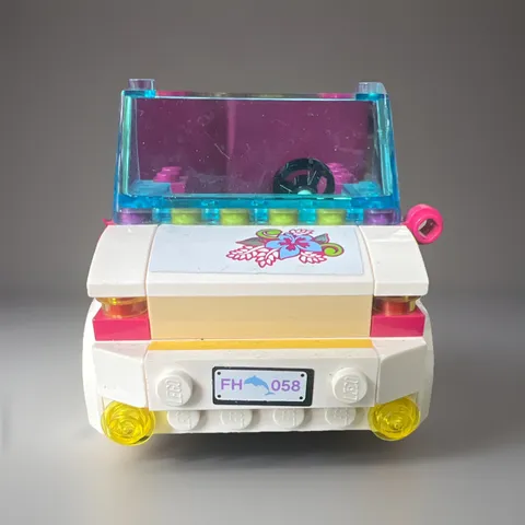 LEGO FRIENDS: Olivia's Electric Car (41443) A15