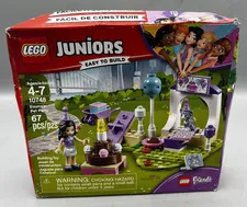 LEGO Juniors 10748 - Emma's Pet Party (67 Pcs) Retired Set NEW Damaged Box
