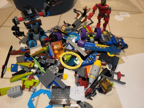 LEGO Mixed Lot #15 – 3 Lbs Space Vehicles Mechs Specialty Parts Incomplete Build