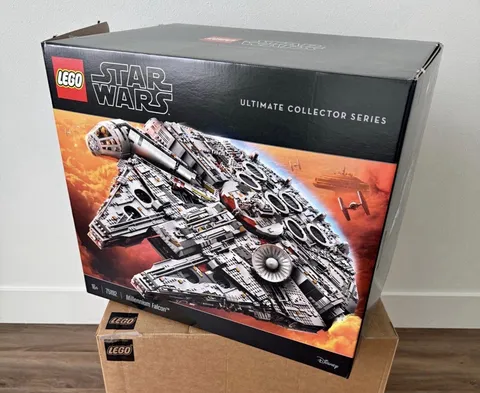 (BOX ONLY) LEGO Star Wars 75192 Ultimate Millennium Falcon Collector Series RARE