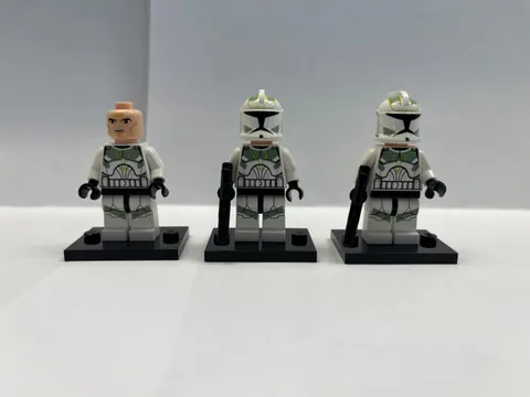 LEGO Minifig sw0298 Clone Trooper (Phase 1) Sand Green and Lime Markings 7913 x3