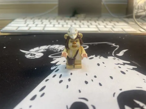 LEGO Star Wars Logray Ewok Minifig (10236 7956)