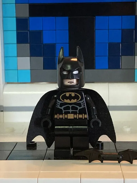 LEGO Batman Black Suit Minifigure - 7781 7783 7785 - Modern Cowl