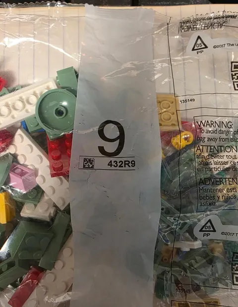 Individual Sealed Bag #9 Lego 75255 Star Wars buildable, brick Yoda Replacement 