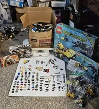 Vtg Legos10½Lbs+50 Vtg. Minifig Torsos/Parts+3 Oop Sets+60 weapons +More SeeDesc