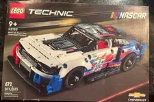 TECHNIC: Nascar NextGen Chevrolet Camaro Zl1 Lego (42153). SEALED