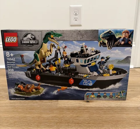 LEGO Jurassic World: Baryonyx Dinosaur Boat Escape (76942)