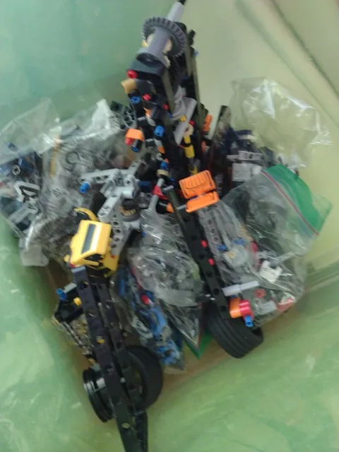 Lego Misc Unmarked Sets(?) Of A Surprise...