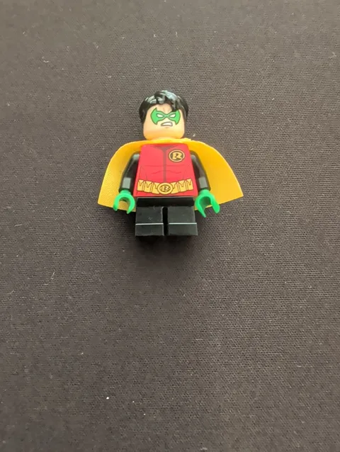 LEGO® Super Heroes Robin Minifigure SH0091