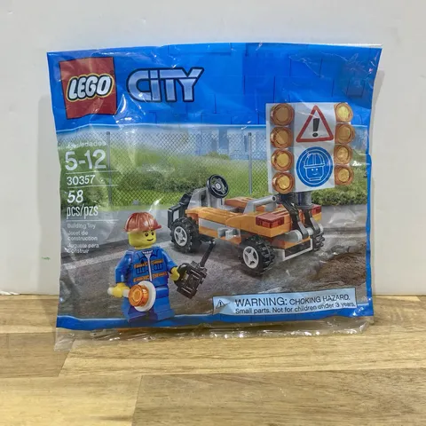 LEGO CITY: Road Worker Construction Polybag (30357) Brand New & Factory Sealed