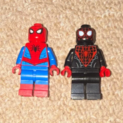 LEGO Spider-Man minifigures lot of 2: Spider-Man & Black Suit Spider-Man