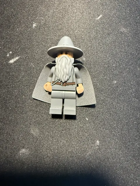 LEGO Gandalf the Grey Minifigure the Hobbit and Lord of the Rings (Lor001)