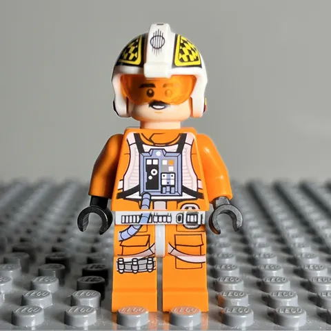 LEGO 2018 STAR WARS SW0944 BIGGS DARKLIGHTER MINIFIGURE 75218 - 2J