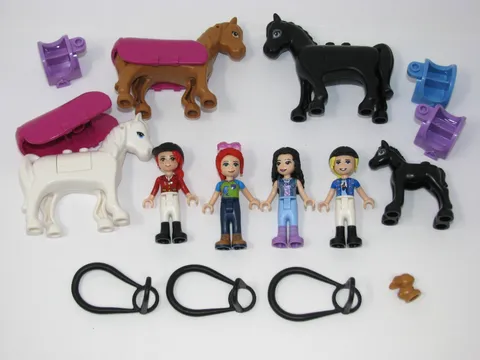 Lego Friends 4 Horses Pony Lot  4 Minifigure Animals & Girls Saddles Barding