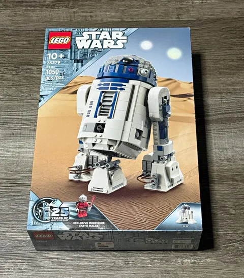 LEGO Star Wars 75379 R2-D2 1050pcs Exclusive Darth Malak Minifig