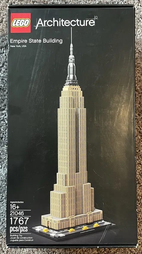 NEW - Factory Sealed - Retired - LEGO Architecture Empire State Building 21046 