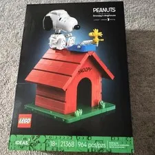 LEGO Ideas Peanuts Snoopy House Set 21368 964 Pcs