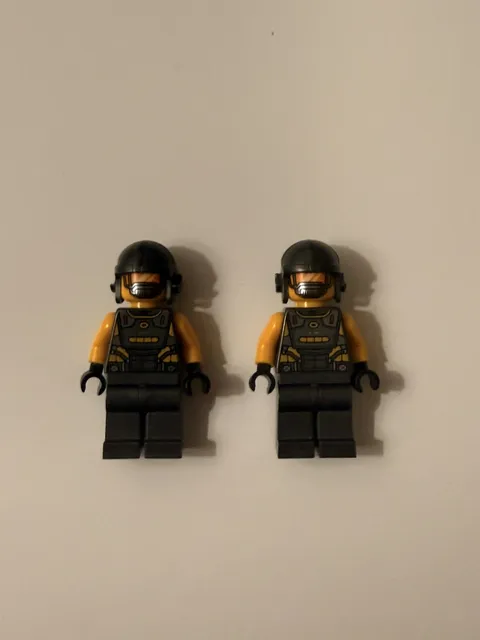 2x Lego Marvel Aim Agents Mint