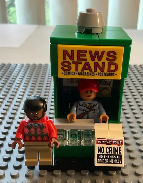 LEGO 76178 Daily Bugle Minifigures Amber Grant Ron Barney News Stand Build Lot