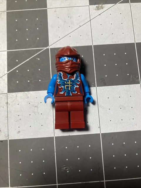 LEGO Ninjago Airjitzu Temple (Airjitzu Nya) Minifig Minifigure NO LEG PIECE