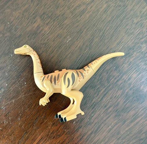 LEGO minifigure Gallimimus dinosaur galli01 Jurassic World Park 75940 dino