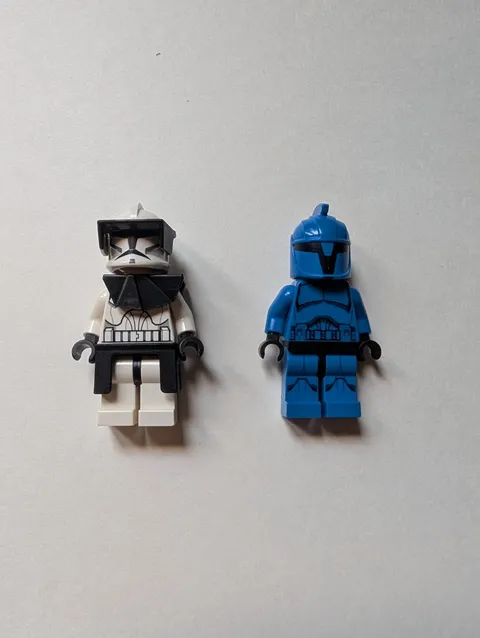 LEGO Clone Trooper Minifigure Lot of 2 P1 Clone Commander And Clone Senate Guard