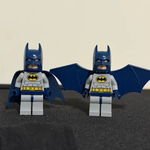 Lego DC Batman Minifigure Lot of 2 sh0019 sh0025 Dark Blue 2012 Fabric Cape Wing