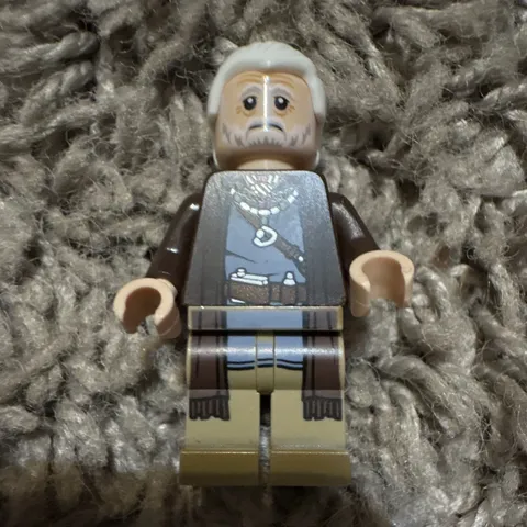 LEGO Lor San TekkaMinifigure White Hair, Brown Jacket Gray Shirt Torso, Tan Legs