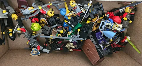 LEGO Knights Bulk Lot Mixed Parts & Pieces w/ Minifigure Parts, Multicolor