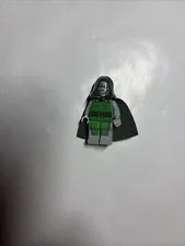 LEGO Spider-Man Dr Doom Minifigure sh0052 from set 76005-1