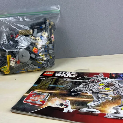 LEGO Star Wars 7671 AT-AP Walker Set with Instructions and Minifigures 2008