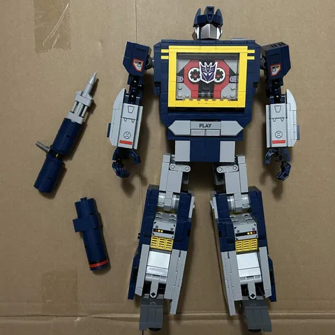 LEGO Icons Transformers Soundwave USED 10358