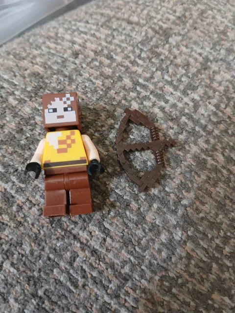 Minecraft Minifig W Bow.  M