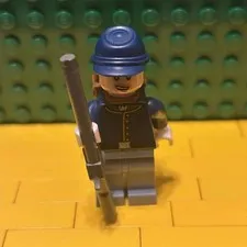 LEGO Lone Ranger Cavalry Soldier (TLR021) Minifig