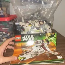 LEGO Star Wars Republic Gunship 75021 w/ Minifigures Nearly Complete