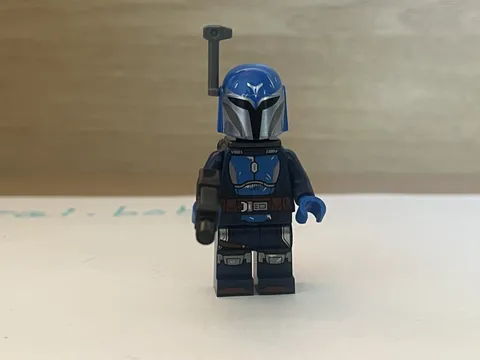 LEGO Star Wars Mandalorian Nite Owl w Jet Pack & Automatic Pistol from set 75373