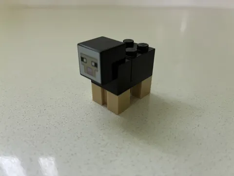 RARE Lego Minecraft Mountain Cave Black Sheep - Very Good Condition 