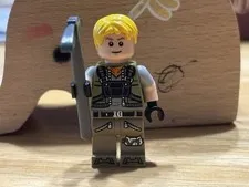 LEGO Fortnite Battalion Brawler Jonesy Minifigure 77073 Battle Bus