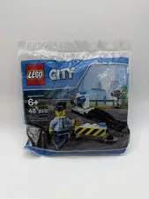 NEW LEGO CITY Polybag 6182882 Roadblock 48 Piece