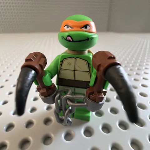 Michelangelo Minifigure - LEGO Teenage Mutant Ninja Turtles 79104 tnt003