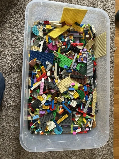 LEGO 8 LBS Z Bulk USED LOT of Bricks Small Plates Parts Pieces NO MINIFIGURES