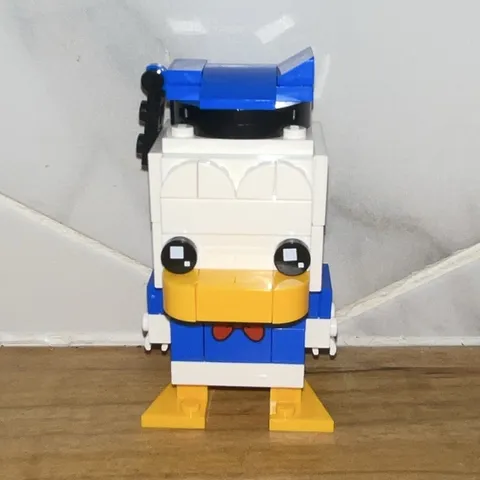 LEGO Donald Duck Brick-Built 40377, 98% complete, see description