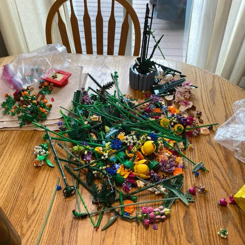 Large Lot Of Lego Botanical Flowers . Orchids, Money Tree, Flowers